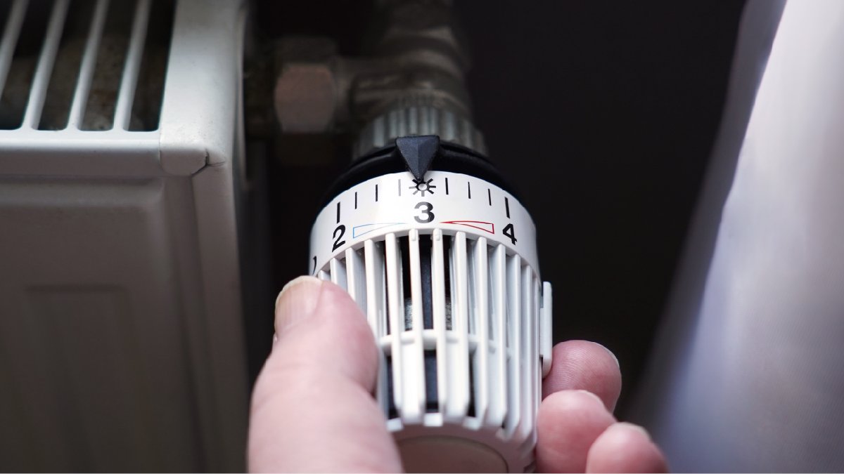 MoneySavingExpert tweet media