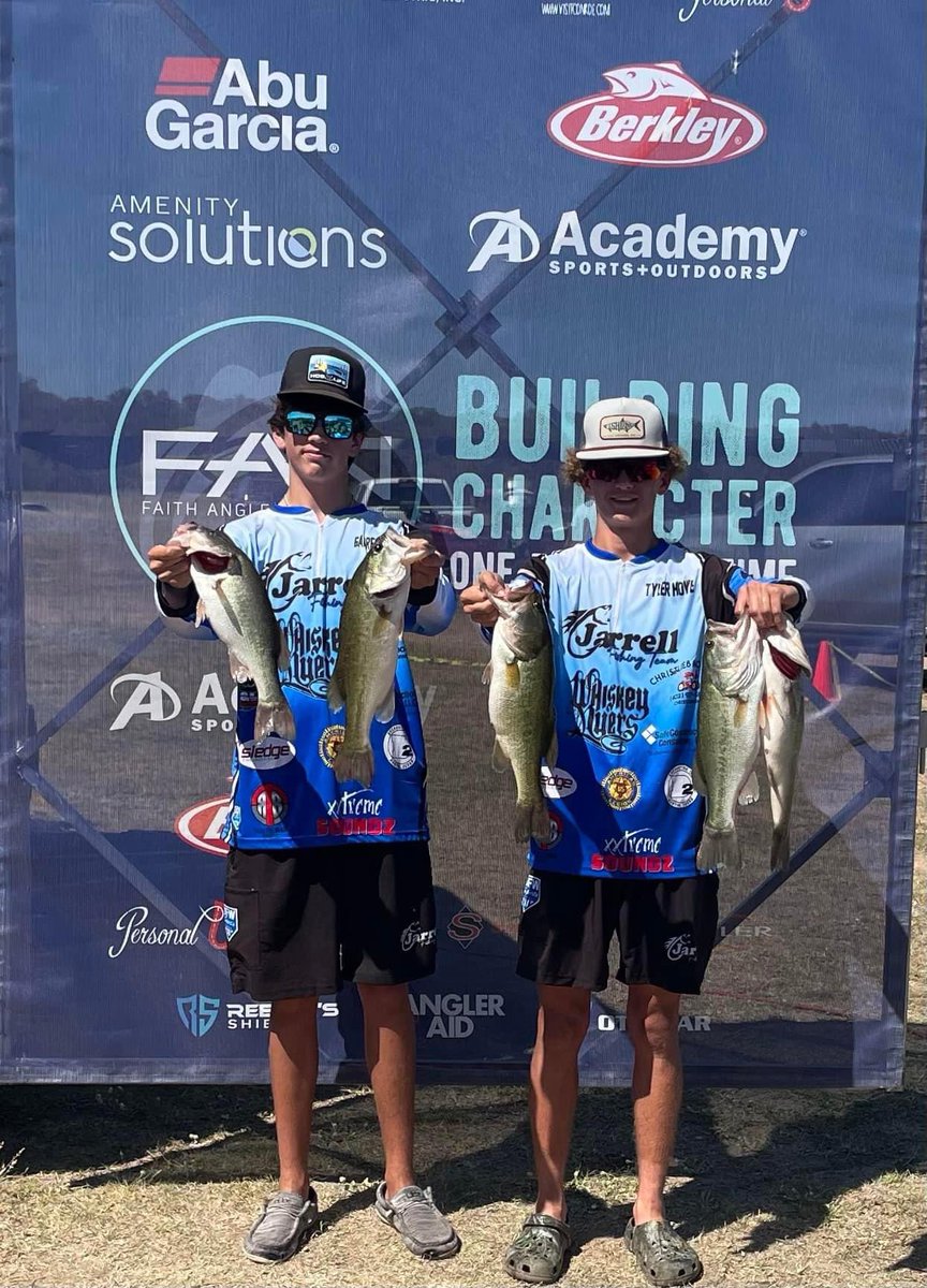 TylerHowe05's tweet image. Garrett Phalen and I fished lake Travis yesterday, and ended up getting third with 13.29 @whiskeymyers @PhalenCrystal