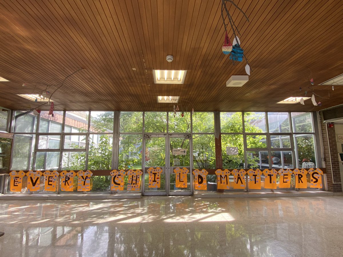 Ms_Patel56's tweet photo. @Dundas_TDSB Recognizing Truth and Reconciliation #OrangeShirtDay https://t.co/YGoKXxwZXv