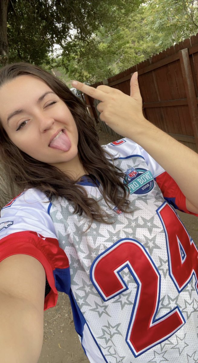 oohDB4lalaL's tweet photo. Iβm channeling the GOAT energy today.
Oh, and ππΌ the raiders. #NFLTwitter #BroncosCountry #DENvsLV https://t.co/LLorbOxaFs