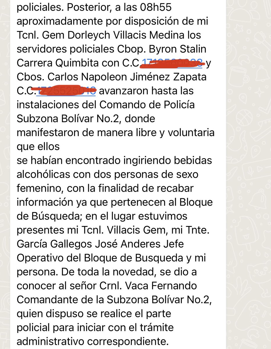 AnderssonBoscan's tweet photo. Para llorar. 
Policías del Bloque de búsqueda que da cacería al teniente y sospechoso Germán Cáceres, fueron encontrados por la propia policía, en una chupa callejera. 
Dijeron que fue para “recabar información”. 

😭 https://t.co/fvsQwMun4n