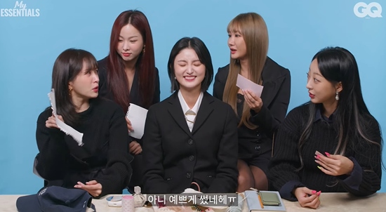 EXIDLEGGO5's tweet photo. #EXID ❤️💜💚💙💛
"너무 속상해"…하니, EXID 정화 연습생 시절 글에 '눈물 폭발' (GQ KOREA)
https://t.co/82Bq5vEhBP
"너무 속상해!"…하니, EXID 막내 정화 가방 뒤지다 오열 '무슨 일'?
https://t.co/KFrvQMJjgv https://t.co/2iAWjzOj0x