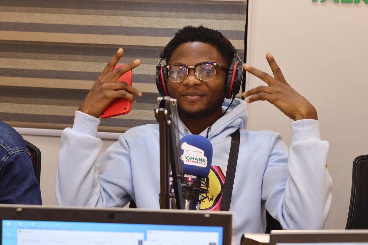 Kobby_Berrygh's tweet photo. Live on @GhanaTalksRadio it was massive 🔥🔥🙌🙌

#WorldRecord #me #LoveIsland @sm_recordz @QueenRae_G @gyamawagyimi @solomon82942141 @GYrecordsLLC @gyaigyimii @__liptonia1 https://t.co/HfBi9iQdSw