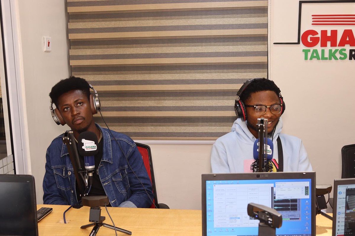 Kobby_Berrygh's tweet photo. Live on @GhanaTalksRadio it was massive 🔥🔥🙌🙌

#WorldRecord #me #LoveIsland @sm_recordz @QueenRae_G @gyamawagyimi @solomon82942141 @GYrecordsLLC @gyaigyimii @__liptonia1 https://t.co/HfBi9iQdSw