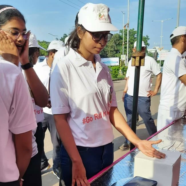Khushisingh___'s tweet photo. Jai Hind 🇮🇳
On the occasion of #GandhiJayanti, #volunteers of @Nss_ssgi in association with #SurpreetChopraHeartFoundation participated in #GoRedForHeart - Walkathon/Run/Cycling.
@SurpreetChopra
@dschfoundation
#NSS
@YASMinistry
@NSSRDBhopal
@askabir_
@SamarendraS21
@dr_dsraghu https://t.co/i5xVUMXIeK