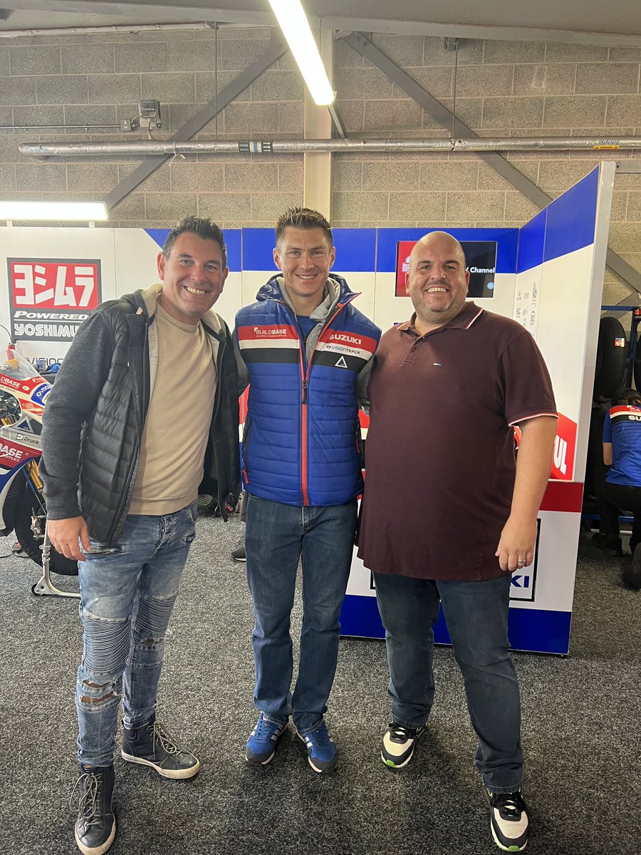craig_toy's tweet photo. Another one off the bucket list #trackselfie @OfficialBSB HUGE thankyou to @_HawkRacing @christianiddon  &amp; Jan for your fine hospitality. To every rider, forever admire your balls of steel so brave! Fab company with these lovely people 🤍@Shutterbugking @gemms2410 &amp; cuz #mrtoy🏍️ https://t.co/ahzwTqyPfX