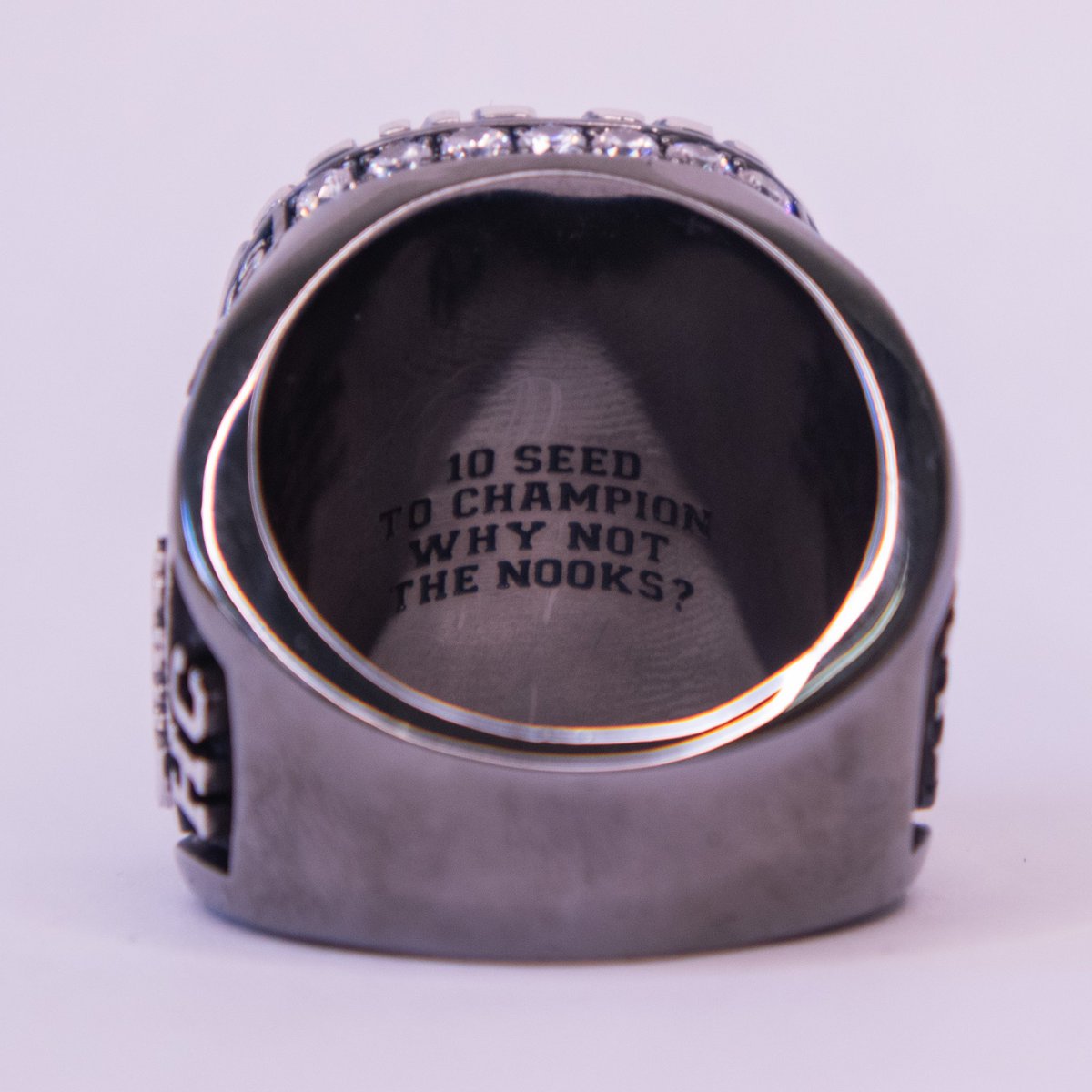 NanooksMBB's tweet photo. You rang?

#GNACChamps x #NanookNation https://t.co/4AWwYFKDsL