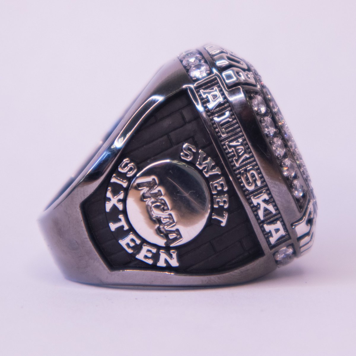 NanooksMBB's tweet photo. You rang?

#GNACChamps x #NanookNation https://t.co/4AWwYFKDsL
