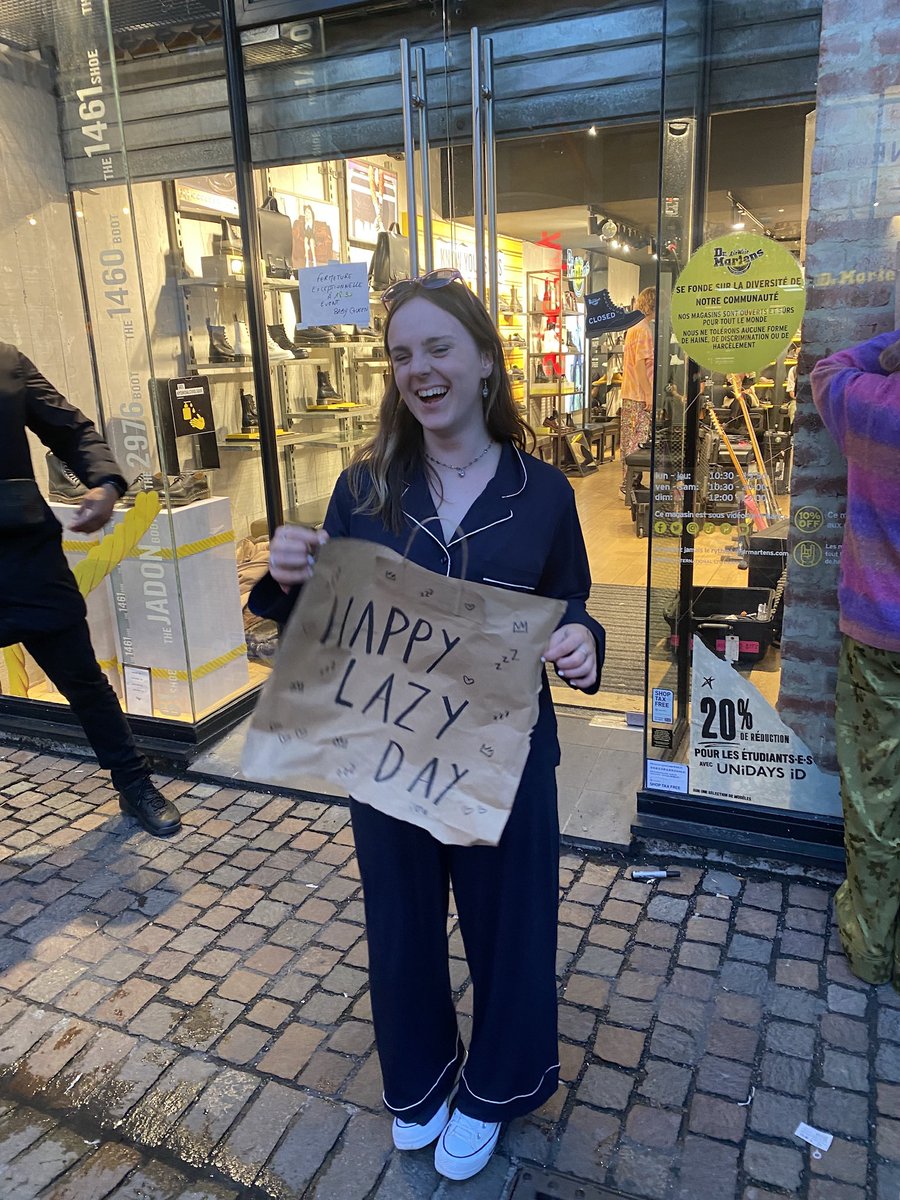 Iivirodrigo's tweet image. was #feelinglazy on lazy release day on wednesday 💘💞💗💤