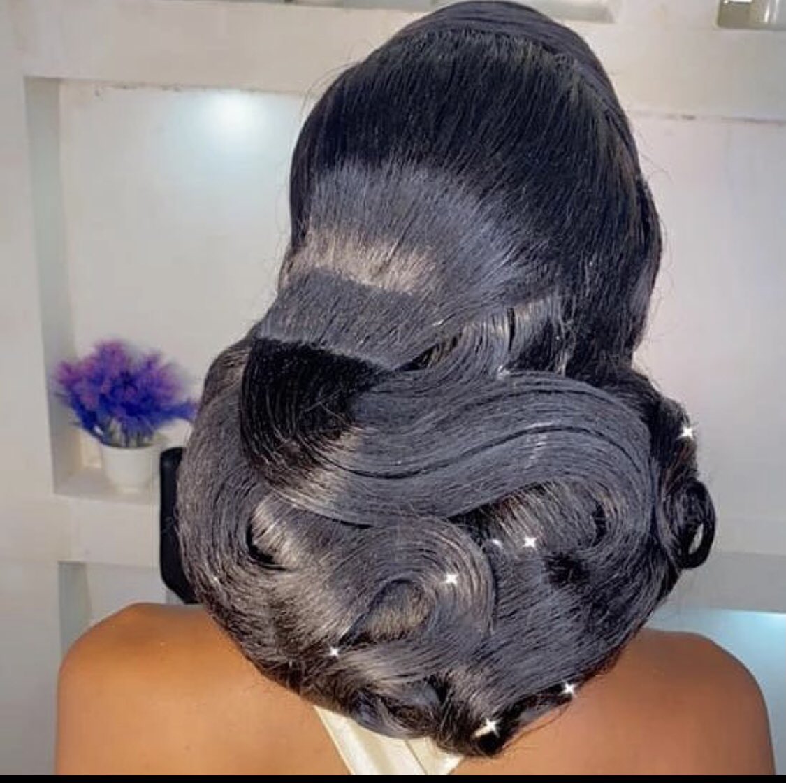 styledbyshegzy's tweet photo. @mrlyfe_ @Sabinus1_ @ajuicygeorge Twitter,please retweet my handwork 
We make wigs,frontal installation,bridal hair service,etc....
Location-Ibadan (available to travel) https://t.co/l9ueY3ijfG