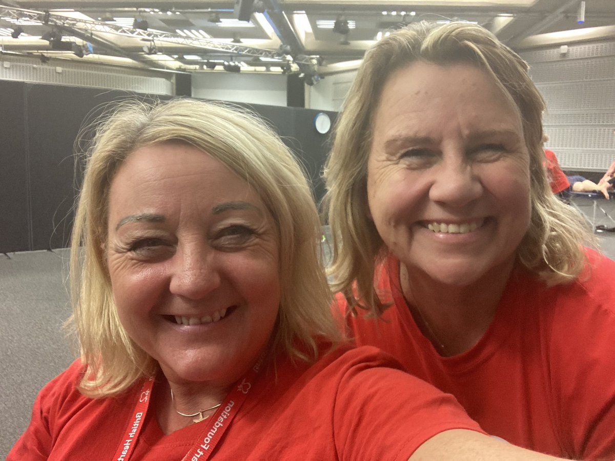 Prillster's tweet photo. #LondonMarathon it’s been emosh. Well done all the runners, supporters, staff and vols. Incredible day ❤️#bhf #bhfscotland #gosanjay #beatheartbreakforever https://t.co/r5kncDWLEt