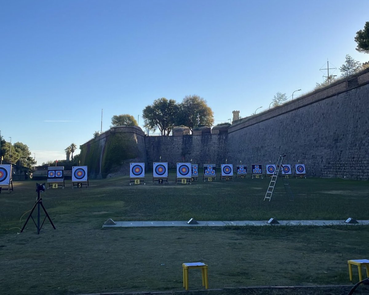 🏹 Avui s'ha disputat la IX Copa Barcelona Femenina - XXXI Trofeu Mercè Esportiva de Tir amb Arc!
🙌 La prova, organitzada pel <a href="/ClubArcMontjuic/">Club Arc Montjuïc</a>, ha tingut l'objectiu de visibilitzar el paper de la dona esportista i la seva participació en el tir amb arc.