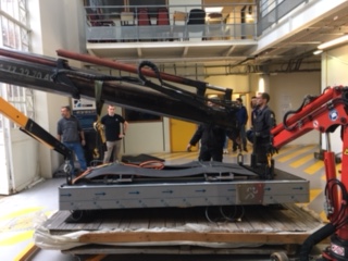 BiomecaEnsam's tweet photo. 📢Our new scientific device being installed: instrumented treadmill #treadmetrix Very impressive 😍 
 Looking forward to using it for clinical and sports applications.🏃‍♂️👩‍🦽🚶‍♂️🚶‍♀️👩‍🦯🦿

👉Stay tuned for more information

💰@Carnot_ARTS &amp; Carnot AP-HP @Reseau_Carnot https://t.co/ngvsFpm0ke