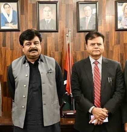 MuneerAhmedTun9's tweet photo. #Regularizeibajestect2018 
تاريخ ۾ توهان کي سونھري لفظن ۾لکيو ويندو. سنڌ جي مظلوم اُستادن کي فوري طور تي پڪو ڪريو جيئن توهان 2021 پاليسي تحت اُستادن کي منڍ واري تاريخ کان پڪو ڪري ڇڏيو آھي تيئن 2018 اُستادن سان کي اُن نگاه نوازش سان نوازيو.
@sardarshah1 @AkbarLaghari5 @CM_Sindh . https://t.co/bsgnmeFcfE