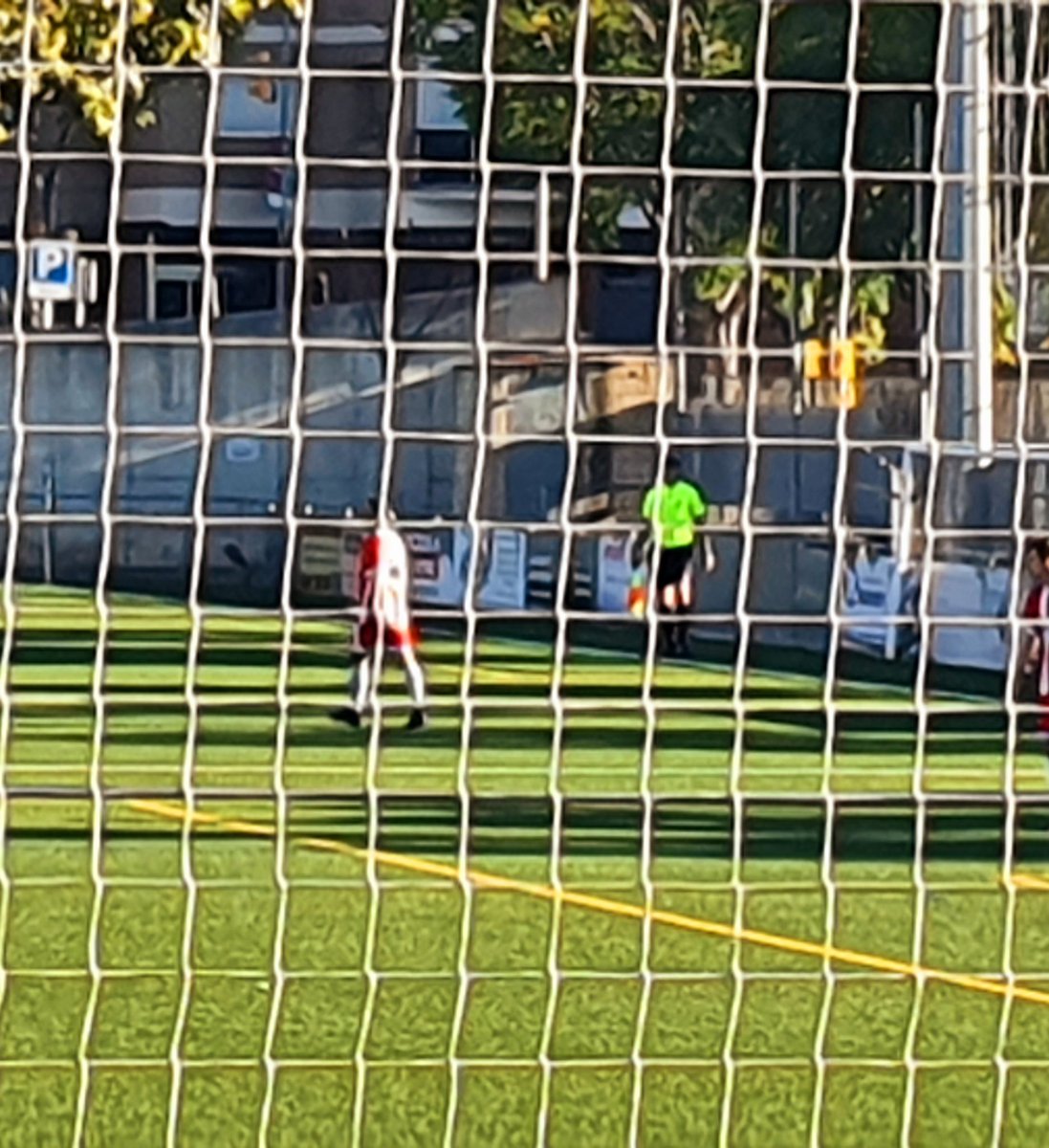 VirtudesMC69's tweet photo. Sábado tarde viendo al amigo Marc Riera, vestido de amarillo 💛 ( árbitro asistente)😂

@Sanfeliuenc
#Sr.Colegiado🟨🟥
#Sr.linier
#arbitroasistente
#arbitraje
#futbolpasion
#amigosrisasaseguradas😂 https://t.co/1zVklS64jA