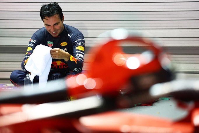 THIS IS THE MEXICAN WAY!!!!!!
The lord of the streets consigue una victoria imponente en Singapur!!!!!
@schecoperez sin ninguna duda está en su mejor temporada 
2 victorias 
1 Pole
8 podiums 
235 puntos 
#mexicoescheco #Orgu11oMexicano #SingaporeGP