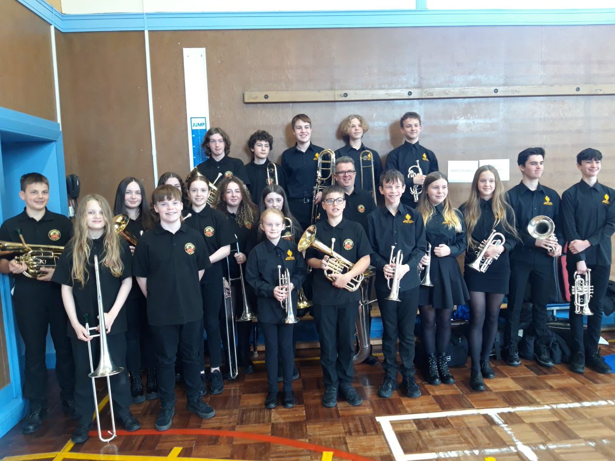 Congratulations to our brass pupils who performed as Esk Valley Brass at the Innerleithen Youth Brass Band contest on Saturday, conducted by our own Mr. Alan Fernie. They came away with a well deserved Gold Award! 🎺🎶🌟 @_loanheadbrass @NittenSilver   @mideduteam @midgov