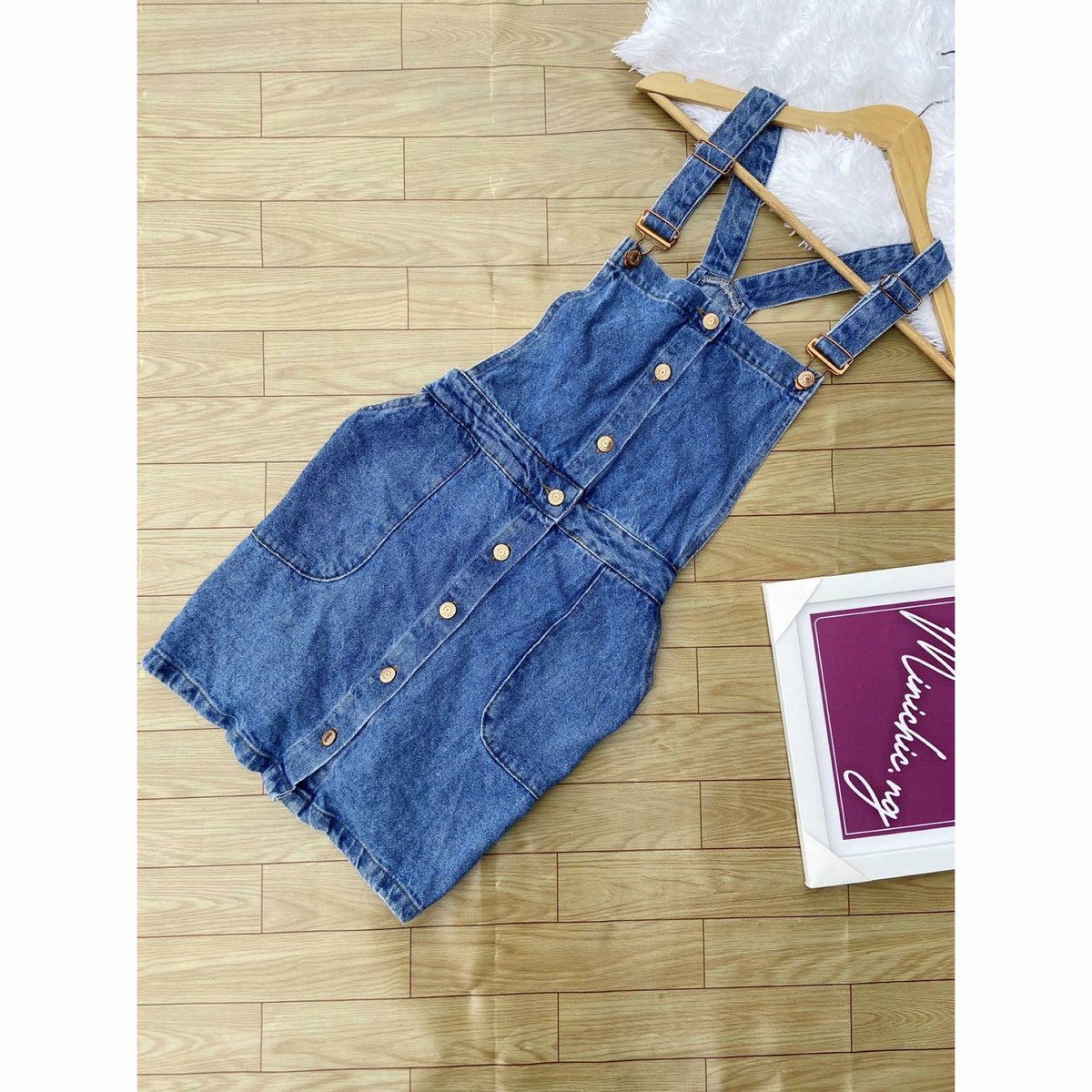 MinichicNg's tweet photo. Denim🦋

Description:blue denim gown
Size:8
Price:3000

#F4F #thrift https://t.co/gBd5bQi3Eb