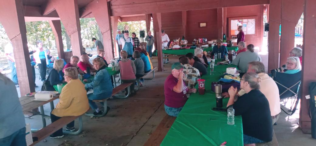 MarcGagne16's tweet photo. #MO04 at our annual picnic and electing a new executive committee.
@MoDemParty
#DemsAtWork/#DemsAtPlay
#Missouri
#Vote https://t.co/c6xnBypBVD