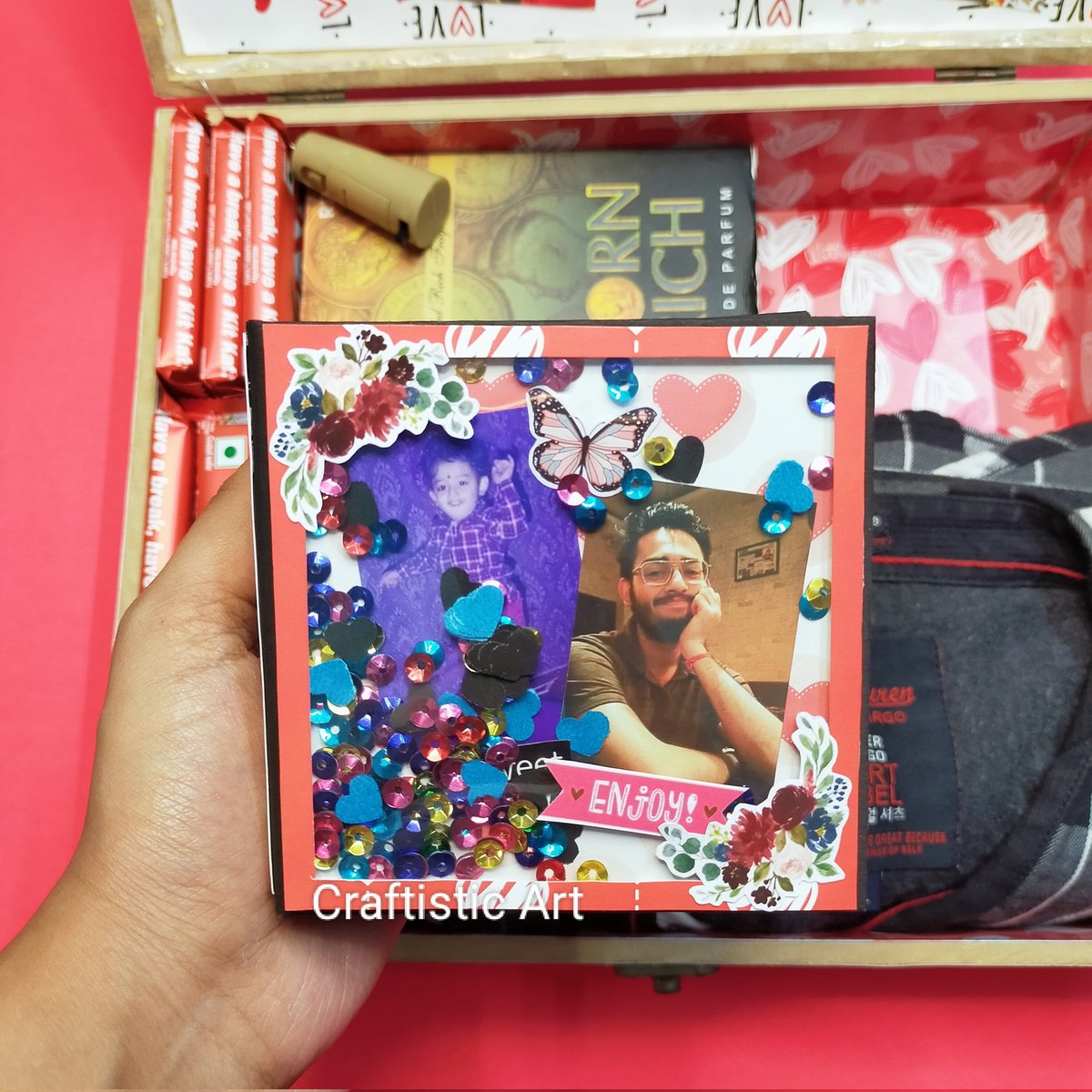 craftisticart's tweet image. MDF Birthday Hamper Box. Holds 30-35 photo's. This one is birthday and love theme based for someone's boyfriend. Box size- 12"/12". Customisation available. DM us for order. Order before 30 days. Video Link: youtu.be/ZPLgMT9n170
#CraftisticArt #mdfbox #hamperbox #giftbox #mdf