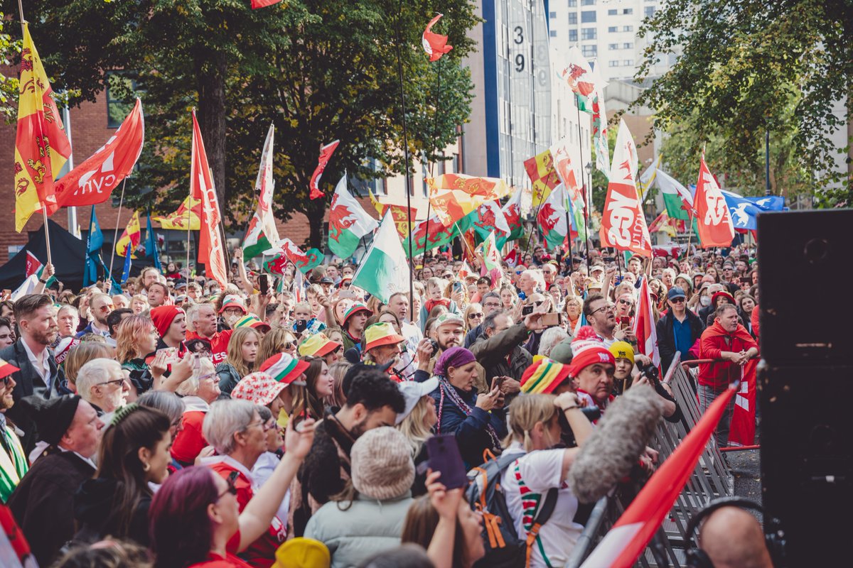 YesCymru tweet media