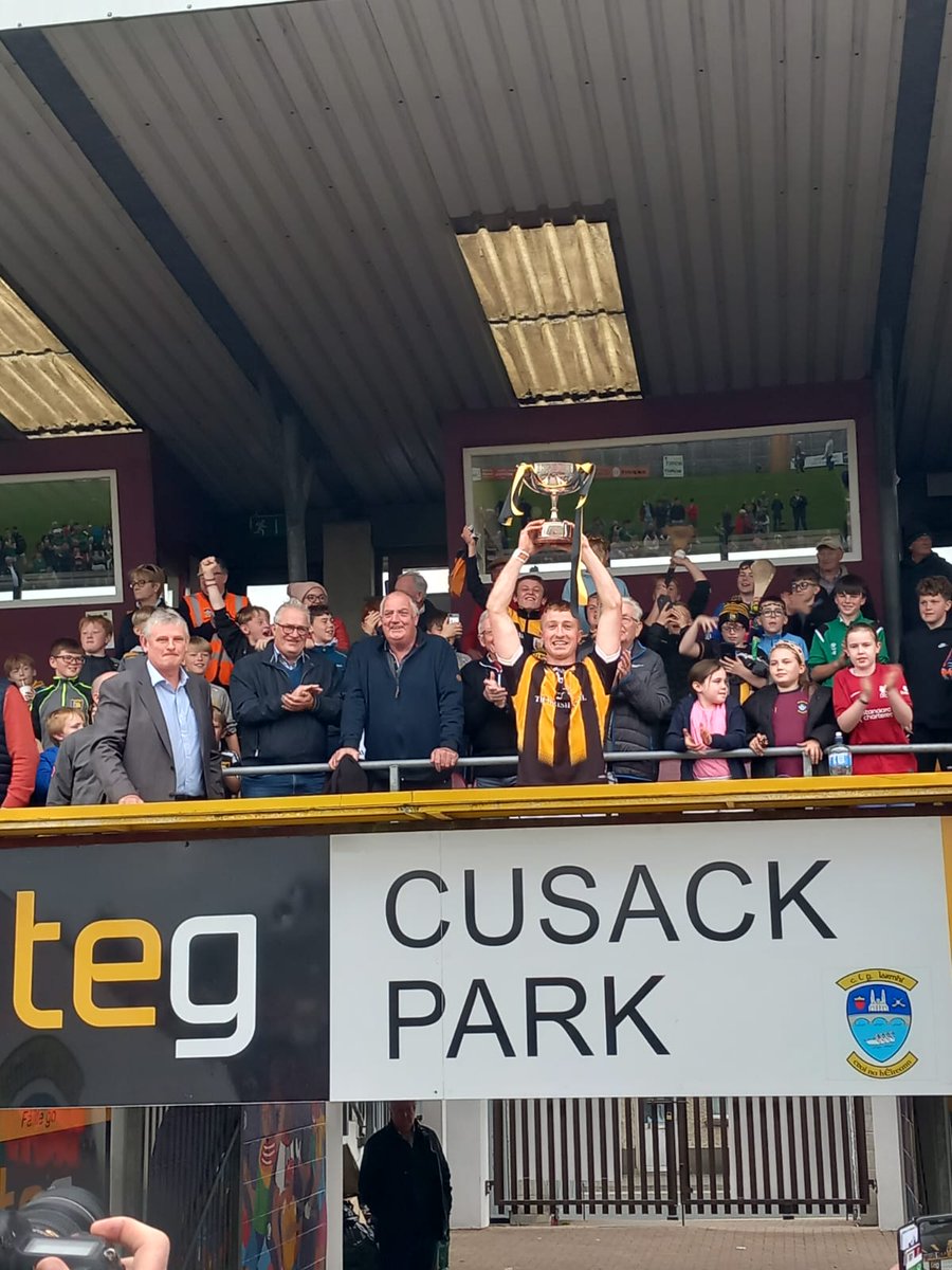 Congratulations to Castletown-Geoghegan who have been crowned 2022 Senior A Hurling champions after a 0-22 to 1-14 win over Clonkill at TEG Cusack Park.
Well done to all involved!!!!
#westmeathgaa
#whclubchamp2022