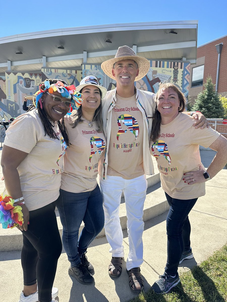 TBurton_Empower's tweet image. What a great day-thanks Ana (Our fearless leader), Tonya, and Tricia for their hard work putting together the First Annual Hispanic Heritage Festival. #vikingdiff #differencemakers @PCSDViking