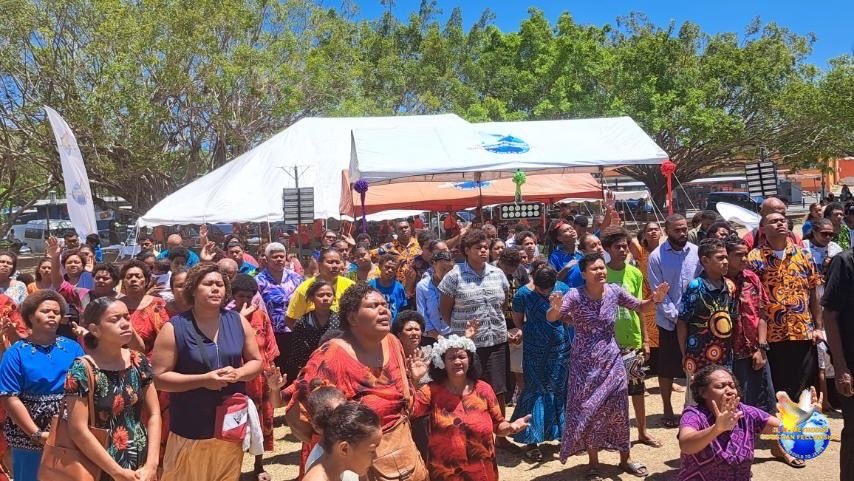 souls2Jesus's tweet photo. Nadi it’s been such a blessing. We were Live from Koroivolu Park Nadi for the POWER in the WORD & GOD of our Nation program. So great to see new souls flooding the altar. Both programmes were aired on MAI TV & NCF FB page. Follow both pages to watch the replay. #SOULStoJESUS #STJ https://t.co/WcEFFl7jFf