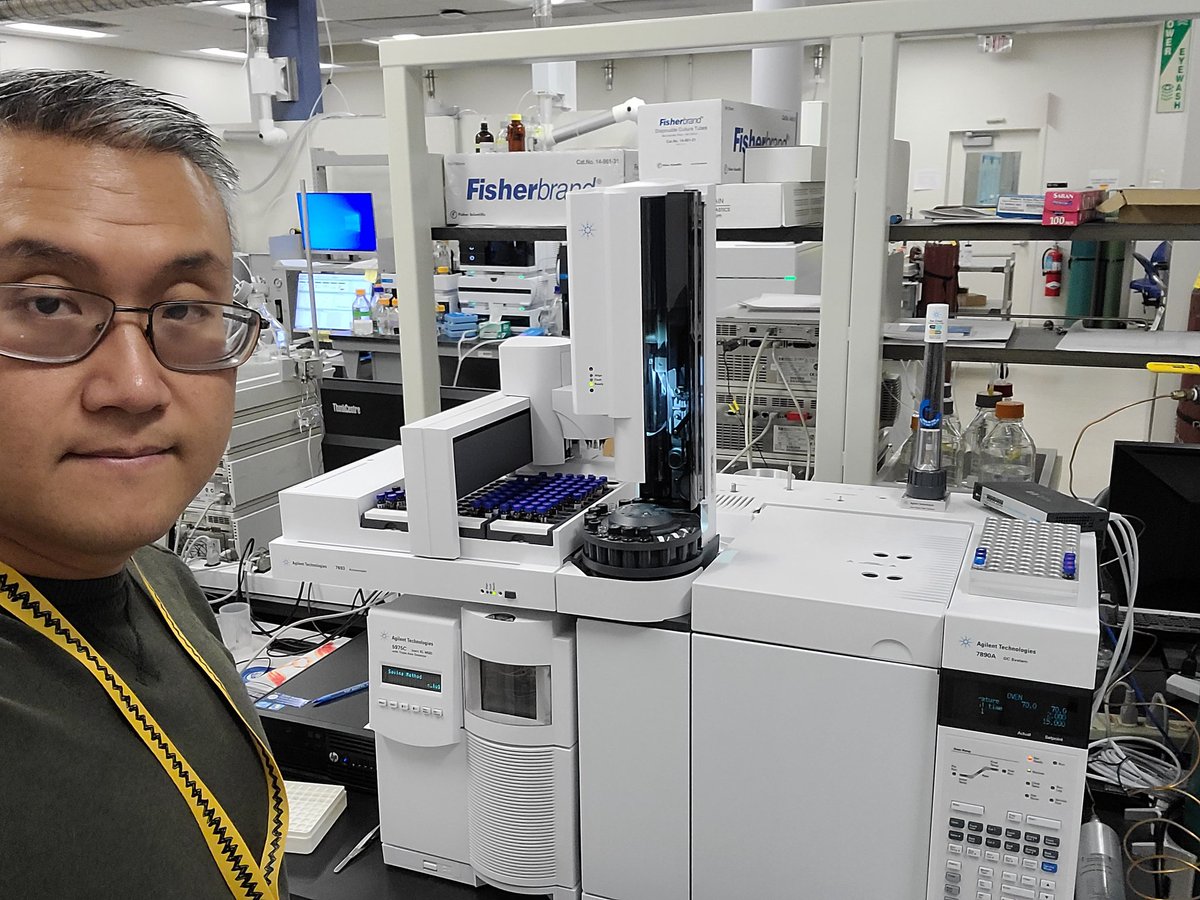 KappaHydroxide's tweet photo. GC-MS tweaks exactly one month before ASOR posters are due means Sunday labs.

#BeingAsian https://t.co/357eD39dSp
