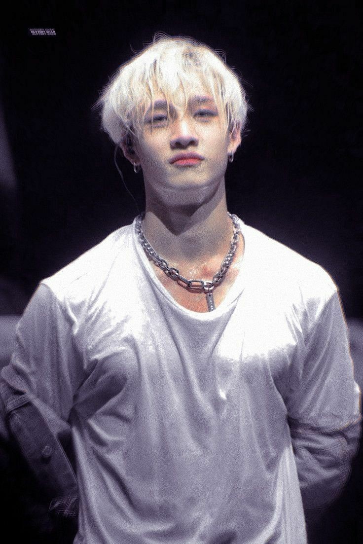 Stay_banGchan's tweet photo. Happy birthday #빵찬 I hope you the best like always,I love you like so much you are such a good person you are my hero you are the raison I'm still alive so yeah I love you and thanks for existing . Love you ❤️#christopher #bang #StrayKids https://t.co/S90bpQEi9s