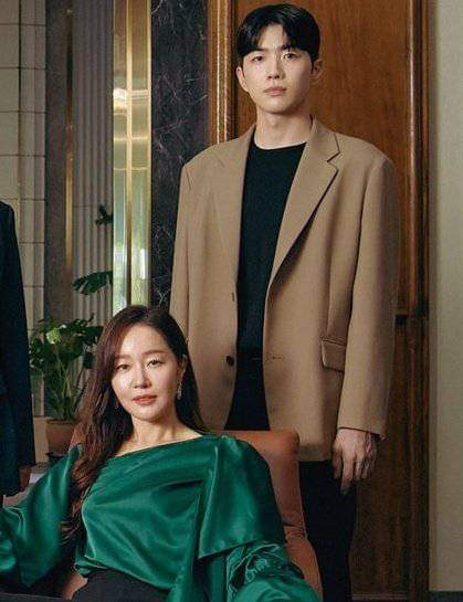 Yonaoppa1's tweet photo. #LittleWomenEp9
يا جماعة حاسة البوستر ده مش من فراغ https://t.co/zQlC7jx1pu