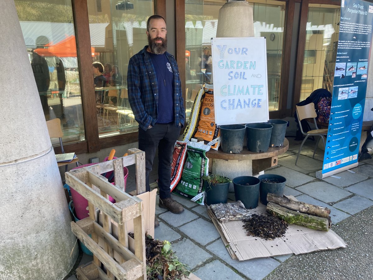 EcoDewiGroup's tweet photo. A beautiful day for our Environmental Action Day in #stdavidspeninsula #GreatBigGreenWeek! A variety of groups represented with conservation projects for wildlife in the air, on the land, in our rivers &amp; in the sea. Great talks &amp; conversations @TheCCoalition @ClimateCymru #GBGW https://t.co/GHGNoa5KQZ