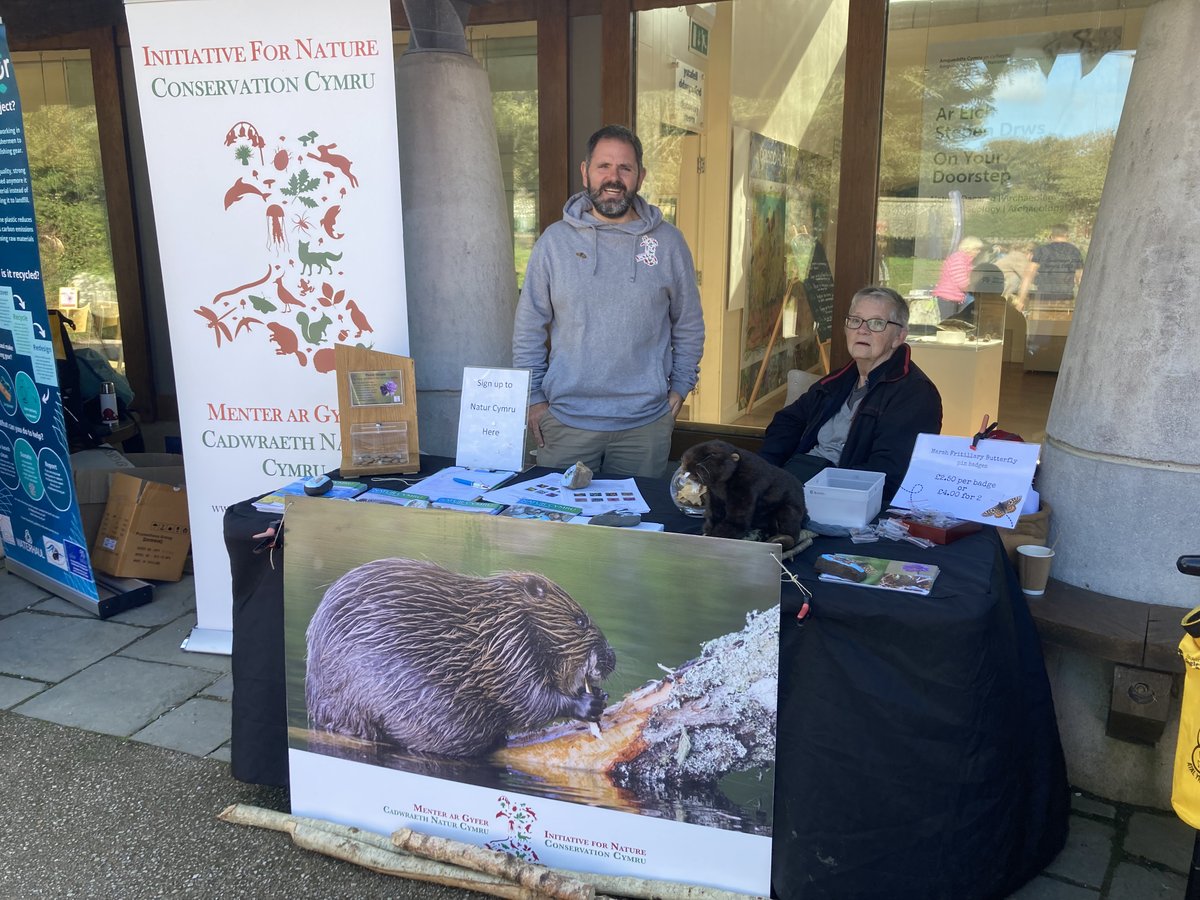 EcoDewiGroup's tweet photo. A beautiful day for our Environmental Action Day in #stdavidspeninsula #GreatBigGreenWeek! A variety of groups represented with conservation projects for wildlife in the air, on the land, in our rivers &amp; in the sea. Great talks &amp; conversations @TheCCoalition @ClimateCymru #GBGW https://t.co/GHGNoa5KQZ