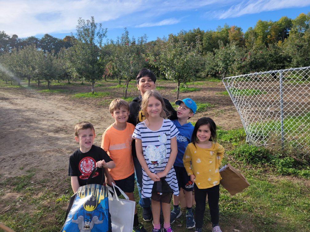 for_fowler's tweet photo. Autumn, apples and fresh air make for a wonderful time with good people. 
I wish to extend my gratitude to the @alislam for inviting me to your orchard for a day of apple picking and more. 
Your event was inclusive, embodying your belief of Love For All, Hatred For None.
#CallKen https://t.co/XLcV86WTP1