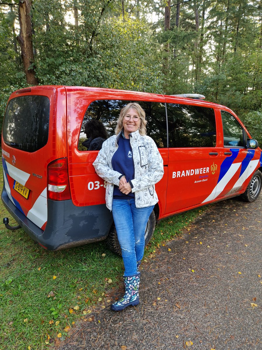 Bepperdebep1's tweet photo. Afgelopen zaterdag de officieuze start van de fit &amp; vitaliteitsweek ggd/vrd met een mooie blubberige atb tocht. Een tocht met vele elementen als gezellig, foutrijden, live locaties delen, herinneringen met emotie. Dit alles vanuit de Brw Post Vledder  Drents Fries woud https://t.co/D2JVC6i42q