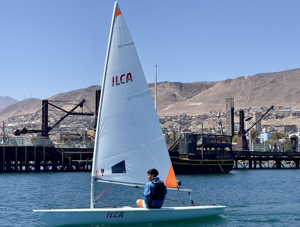 Mindep_INDAntof's tweet photo. 📣El antofagastino Sebastián Cerda González (14) representará a 🇨🇱 en el🏆Sudamericano de Optimist ⛵️a disputarse del 8 al 15 de octubre en Río de Janeiro 🇧🇷. El deportista está ranqueado entre los mejores veleristas de Chile en esta clase. #Antofagasta https://t.co/OApV0hRs4Q