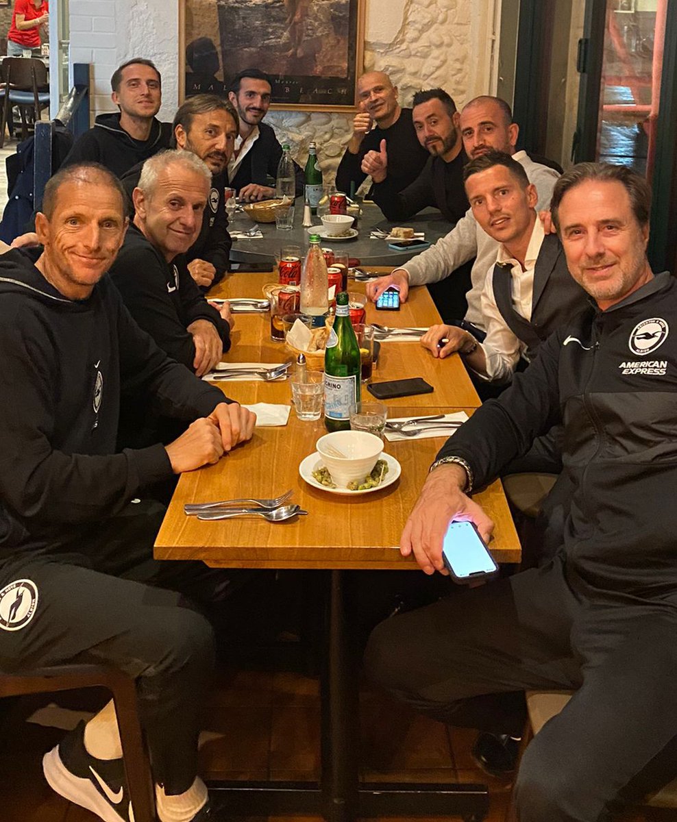 Roberto and our coaching staff toasting a good start to life in the #PL at Donatello! 🍕📸