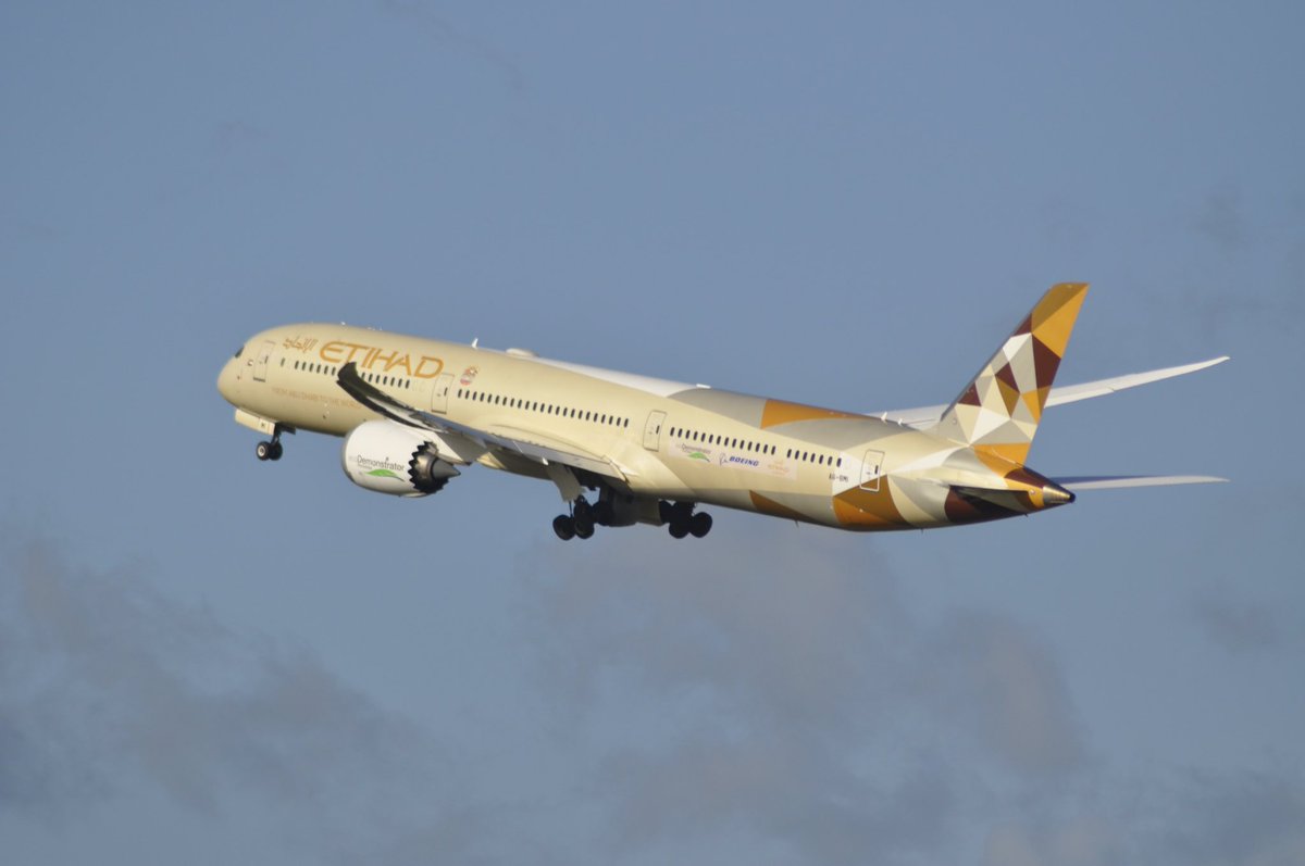 emmadavies538's tweet photo. My son is only 12 and captured these fab photos today at #manchesterairport  so proud of him and I’m sure @VirginAirline @emirates @British_Airways @etihad will agree! https://t.co/76V5MfJ1nJ