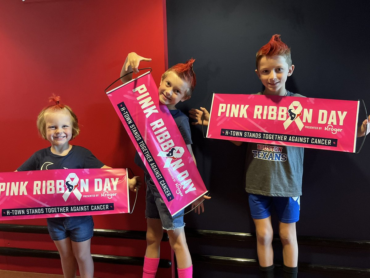 #pinkribbonday #houstontexans #texans #pinkout <a href="/HoustonTexans/">Houston Texans</a> #WeAreTexans <a href="/mrsnowinans/">Nola Winans</a>
