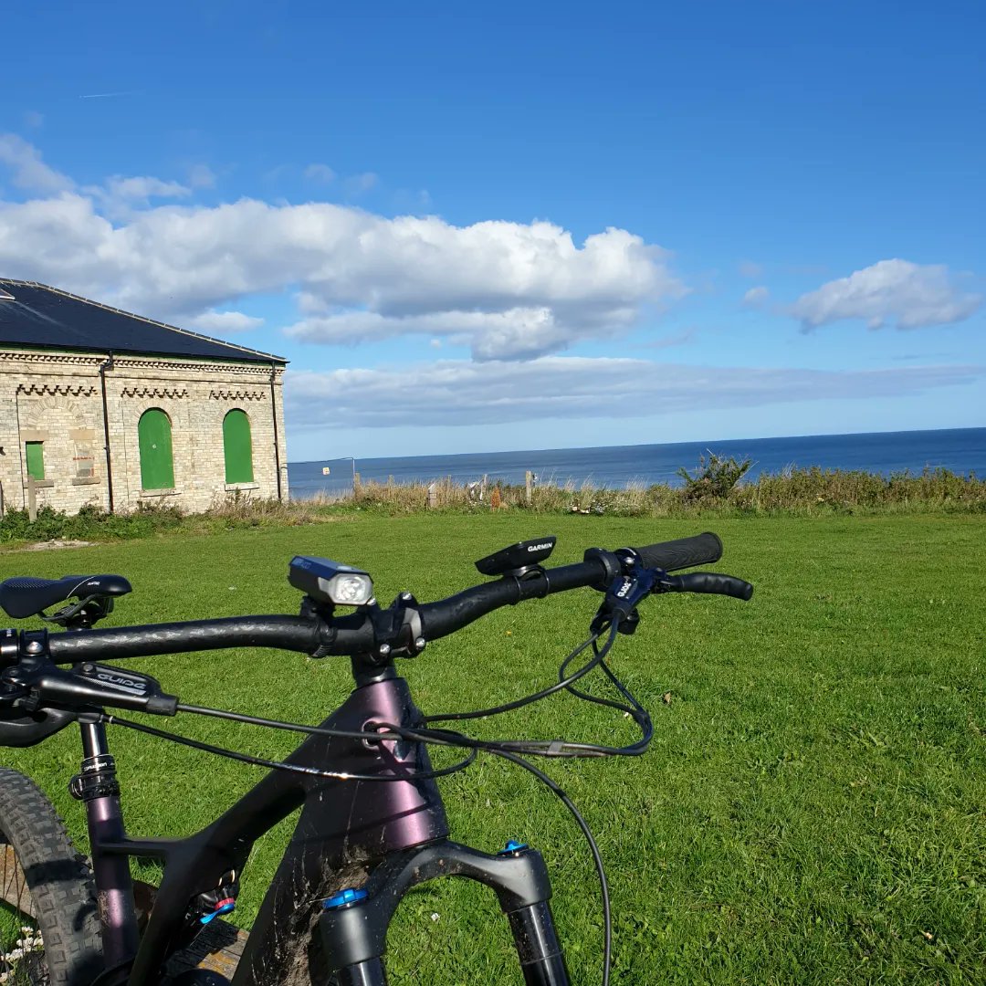 jason_carden's tweet photo. Ferries and sea breeze this Sunday. #mtb #mtbuk #specialized #levoslcompcarbon #turbo #raceface #foxracing #tynemouth #northshields #southshields #whitleybay #shieldsferry #cycleroute72 #NCR72 #northtyneside #southtyneside #tyneandwear #newcastle #northumberland #countydurham https://t.co/5fHmY7xPdy