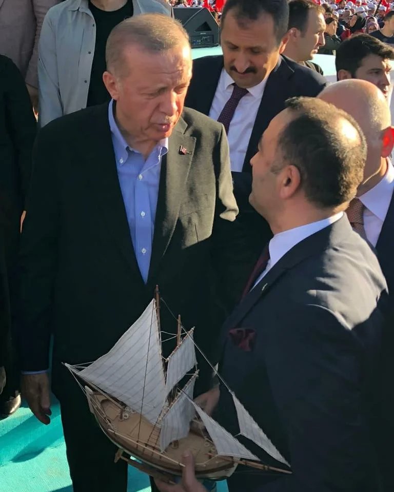 Cumhurbaşkanımız Sayın Recep Tayyip ERDOĞAN'I 15 Ekim Tarihinde Ayancık'ta açılışını yapacağımız Sindef Anaokulumuz'un Açılış Programına ve 24-27 Kasım Tarihleri arasında Yenikapı'da düzenleyeceğimiz Sinop Tanıtım Günlerimize davet ettik. 

Hasan DALKIRAN-Sindef Genel Başkanı