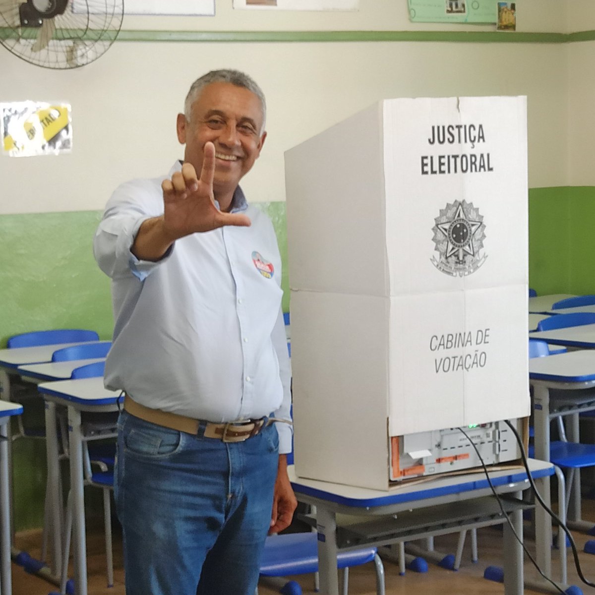 GilmarMachado_'s tweet photo. Dia da democracia, dia de amor e esperança! ❤️🌟 https://t.co/ktMwfqWzZg