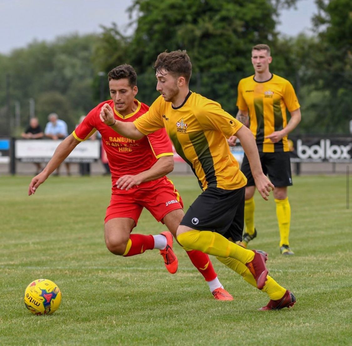 SilvaramAgency's tweet photo. https://t.co/xcVCasH6AB 
Midfielder Redi Karaj in action 
@Sports_ESFC 
#midfielder #redikaraj #nonleaguefootball https://t.co/sza7KNoUVK