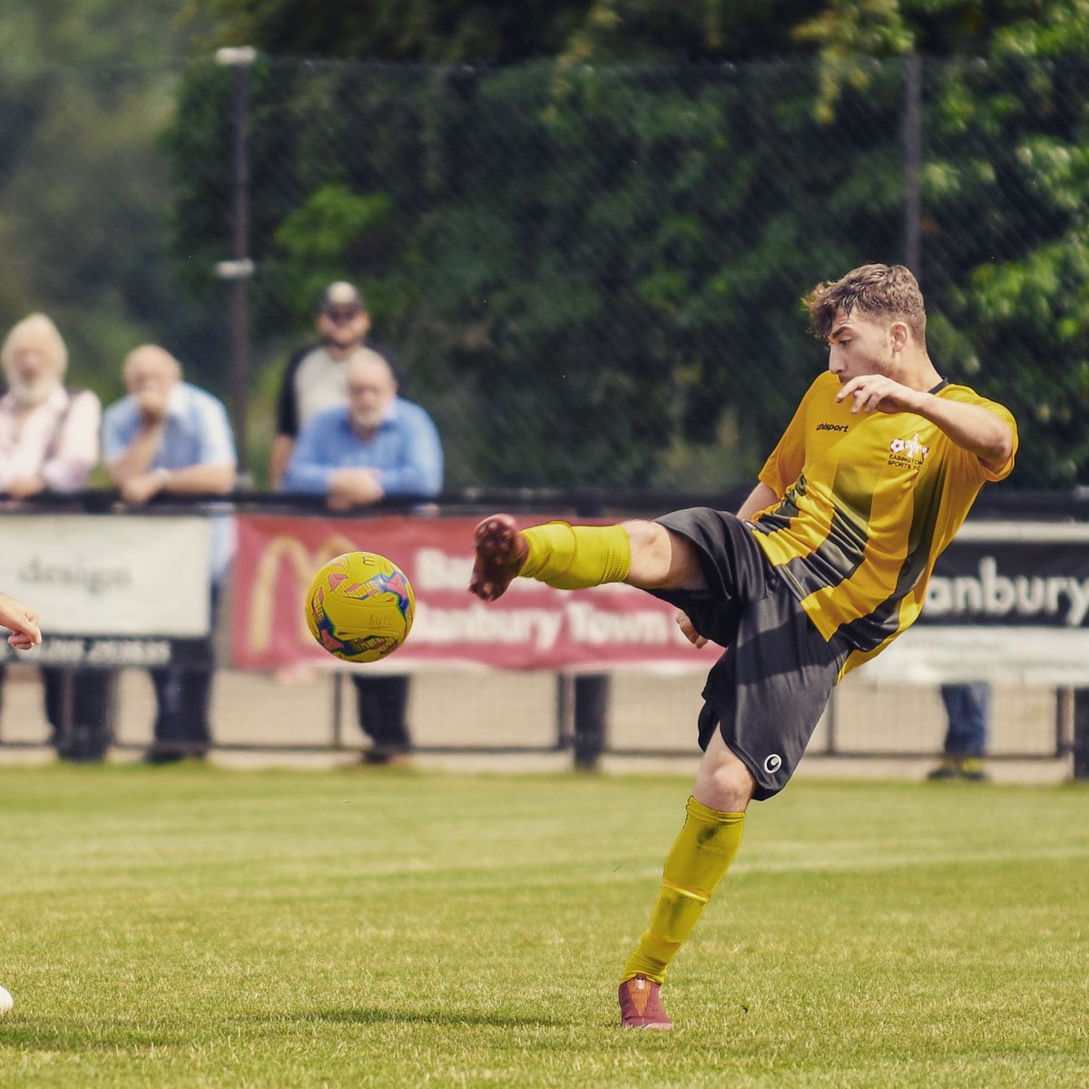 SilvaramAgency's tweet photo. https://t.co/xcVCasH6AB 
Midfielder Redi Karaj in action 
@Sports_ESFC 
#midfielder #redikaraj #nonleaguefootball https://t.co/sza7KNoUVK