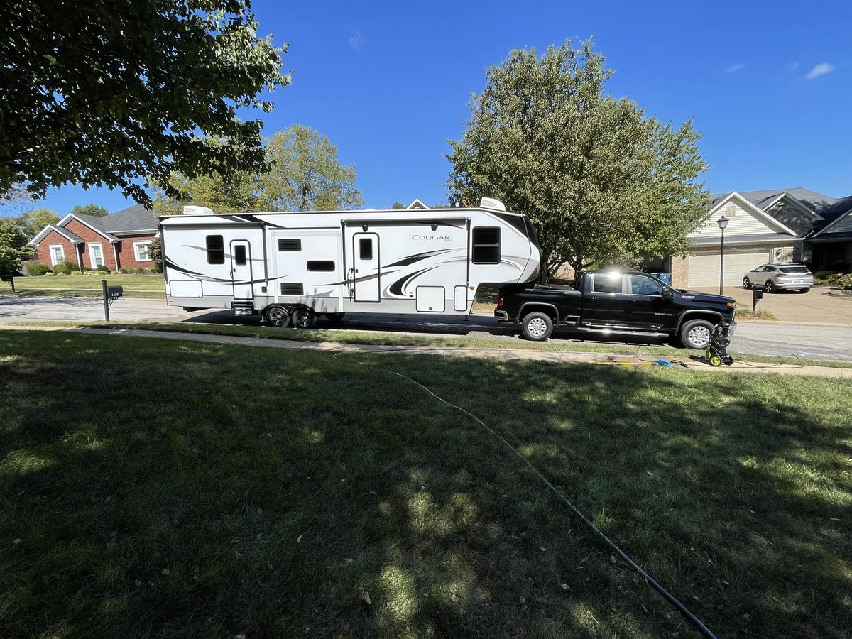 Washing down the cougar 364 after a fun weekend <a href="/KeystoneRVCo/">Keystone RV</a>