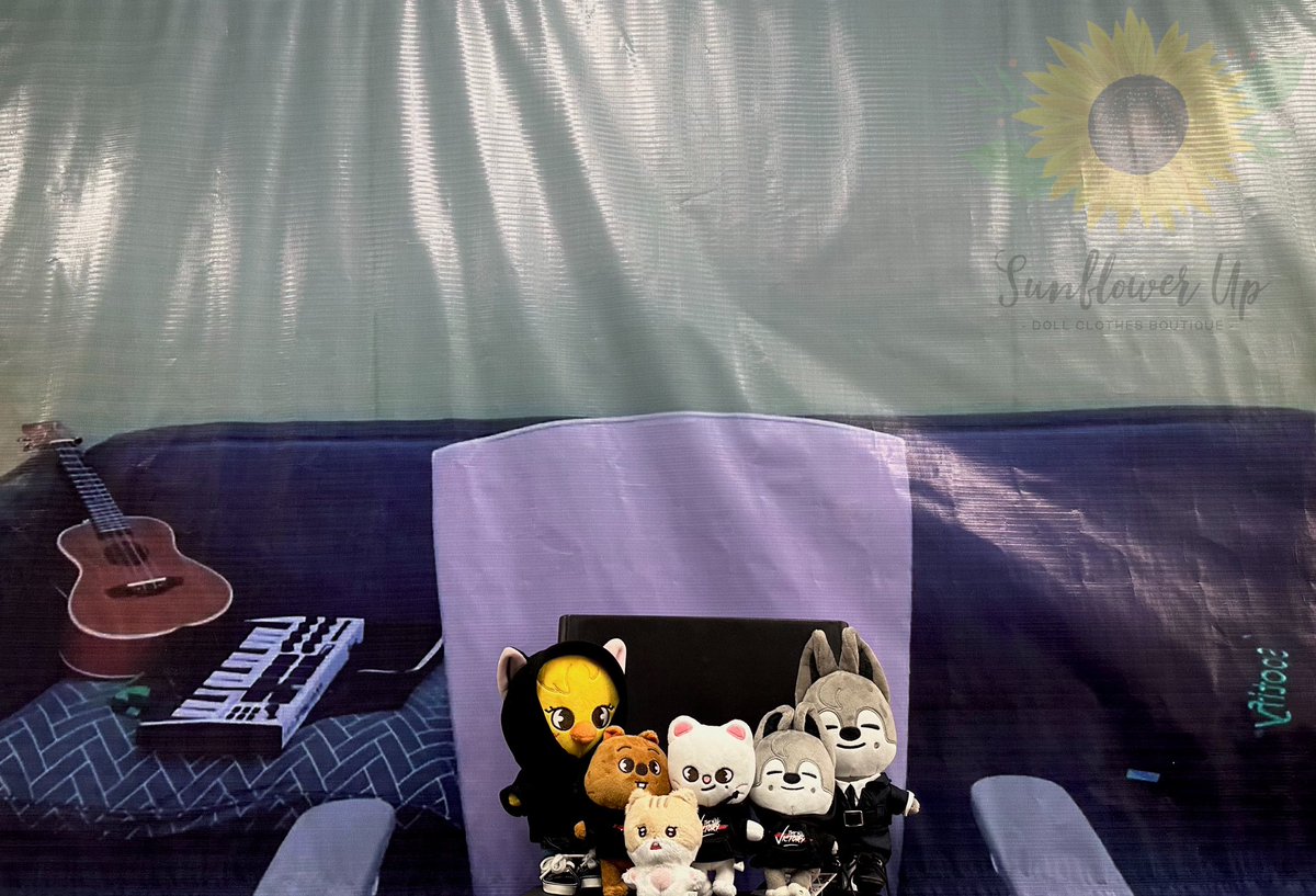 sunflow3r_up's tweet photo. เดอะแก๊งบุกChan Room❣️❣️❣️
#missingCB97_1003
#HappyBangChanDay #BangChan https://t.co/s3YMK0qWgC