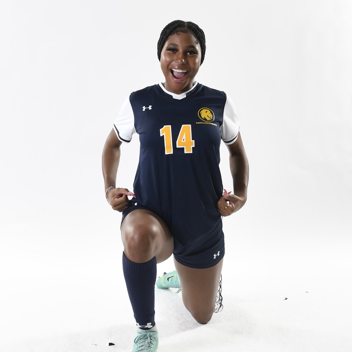 Lion_WSOC's tweet photo. 🔥FUN FACT: Mya Mitchell is just the fifth player in Division I Women's @NCAASoccer this season with goals in six straight matches! #UnleashTheBeast 

Lions lead 1-0 at the half https://t.co/xPlLt0KpBQ