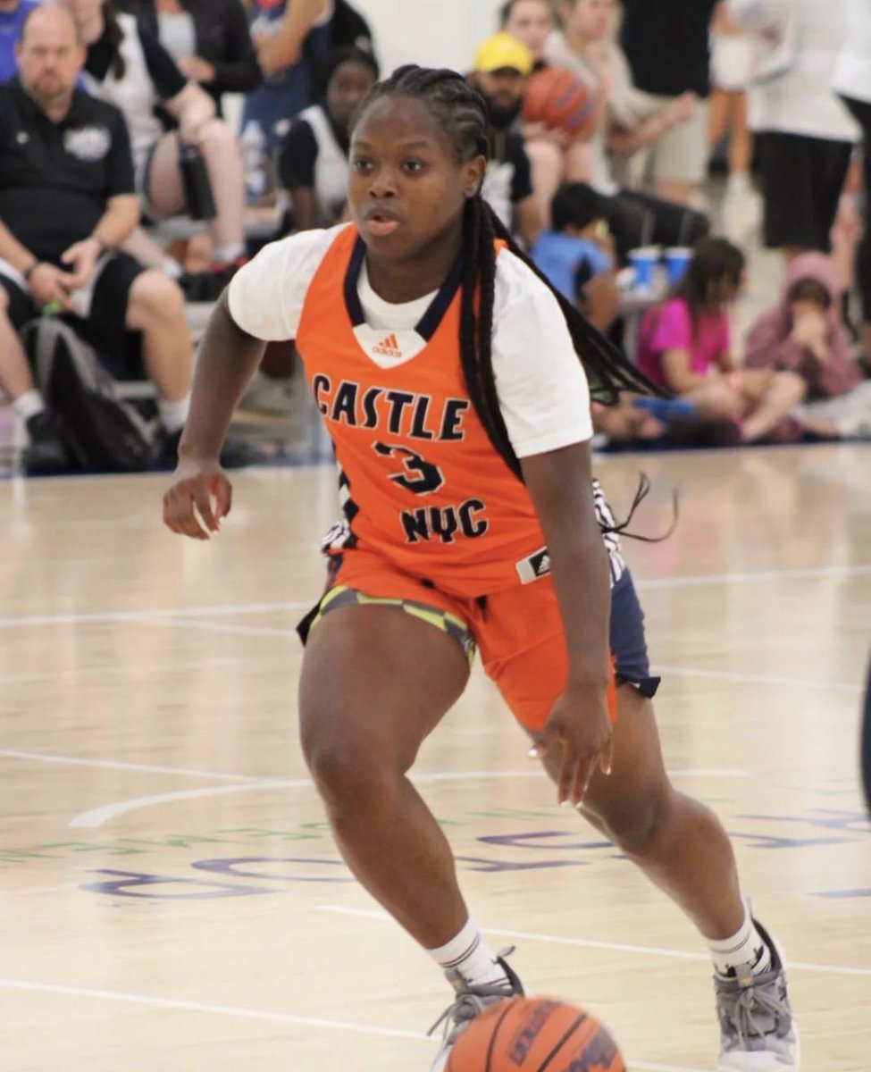 CastleAthletic2's tweet photo. Hearing Ariel Little is playing great at the Wooten camp. This NYC guard is truly an Elite player continue to work hard & great job this weekend. @NYGHoops @KPannell71 @ShaneLaflin @BlueStarMedia1 @Chris_Mennig @BrandonClayPSB @PBRhoops South Shore H.S. !!! #BKFinest #Castle3SSB https://t.co/DND8Macdud