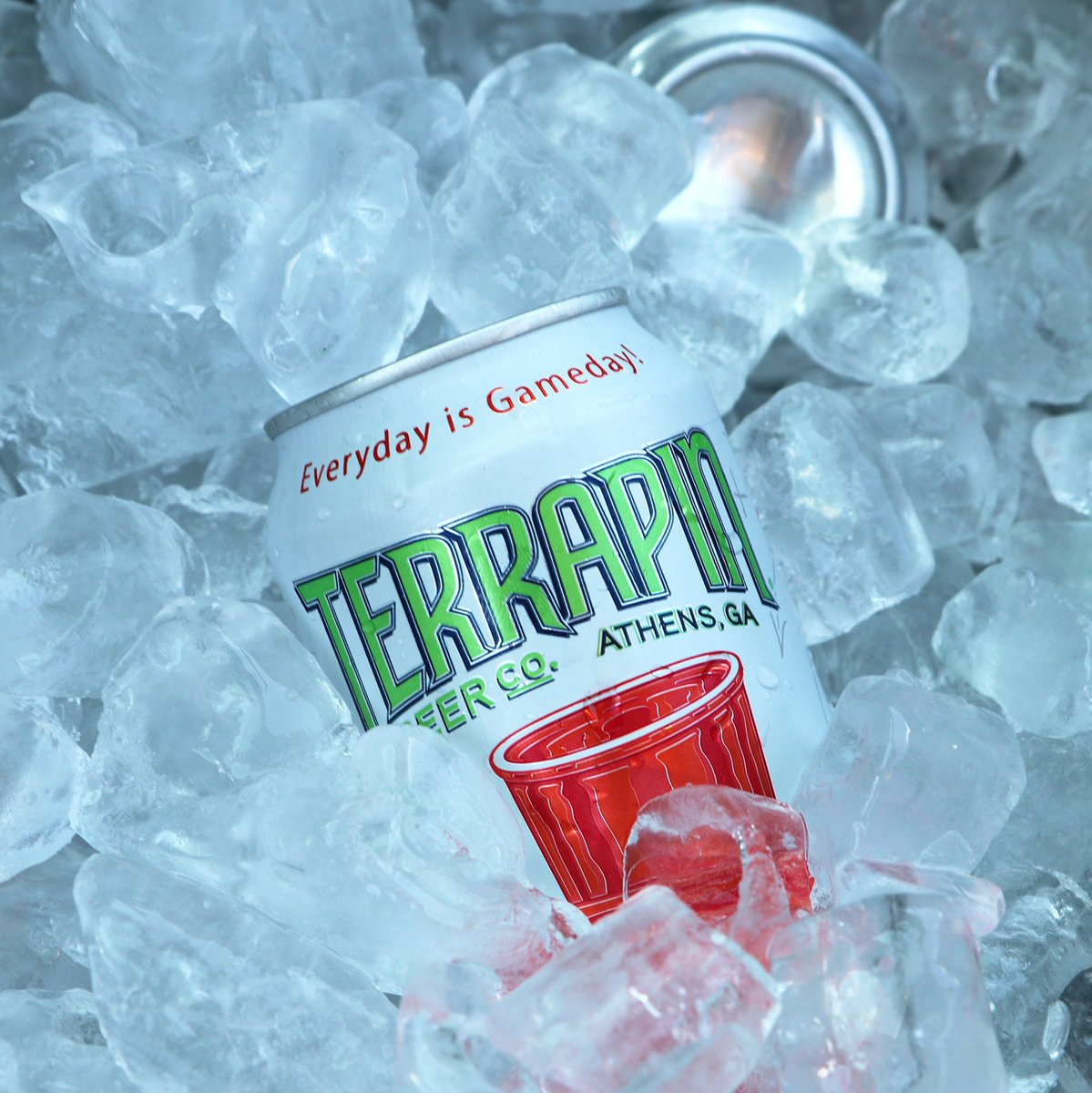 TerrapinBeerCo's tweet photo. We like to live everyday like game day…but we’re glad we that today is actually a game day!🏈
Who are you cheering on from the tailgate today? Hint on who we’re rooting for: #RiseUp
#GoodEverywhere #BestAtTheTailgate https://t.co/eL0CmBG12h