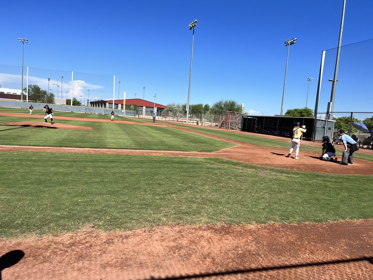 Joined forces with <a href="/MMWVictusAz/">MMW Arizona</a> for the #azfallclassic went 2-1, great weekend fellas. Memories made ✅  #MMW #Fam #FranchiseClub <a href="/MarucciSports/">Marucci</a> <a href="/VictusSports/">Victus Sports</a>